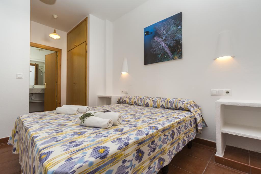 Casas Menorquinas Lägenhet Cala Blanca  Exteriör bild